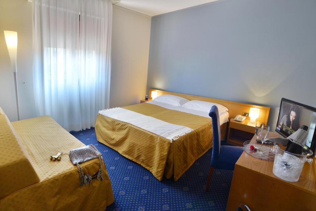 Hotel Terme Vittorio Veneto Phòng bức ảnh