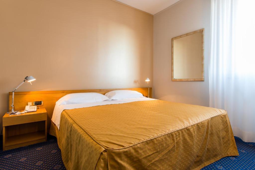 Hotel Terme Vittorio Veneto Phòng bức ảnh