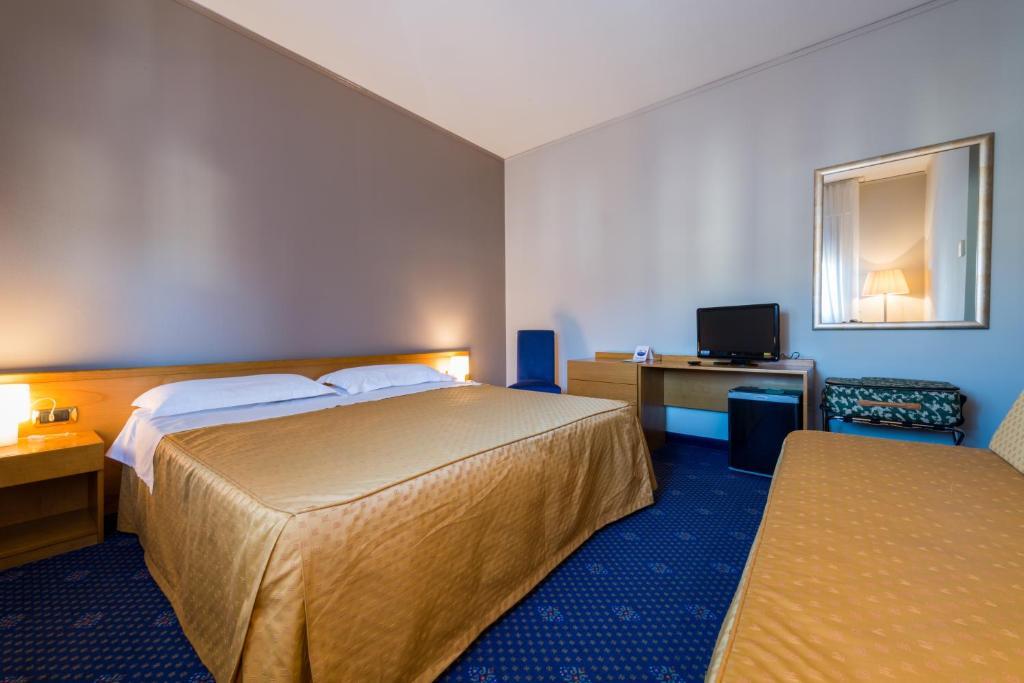 Hotel Terme Vittorio Veneto Phòng bức ảnh